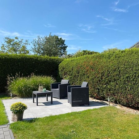 Bungalow Scheldezicht in Zeeland dicht bij zee Scherpenisse Buitenkant foto