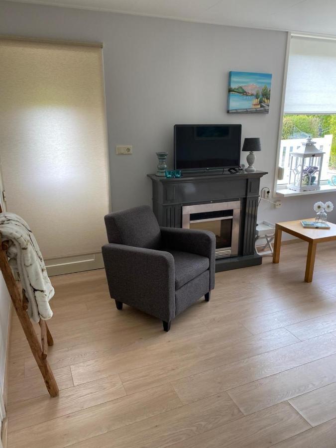 Bungalow Scheldezicht in Zeeland dicht bij zee Scherpenisse Buitenkant foto