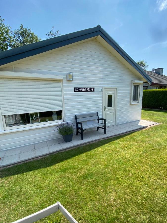 Bungalow Scheldezicht in Zeeland dicht bij zee Scherpenisse Buitenkant foto