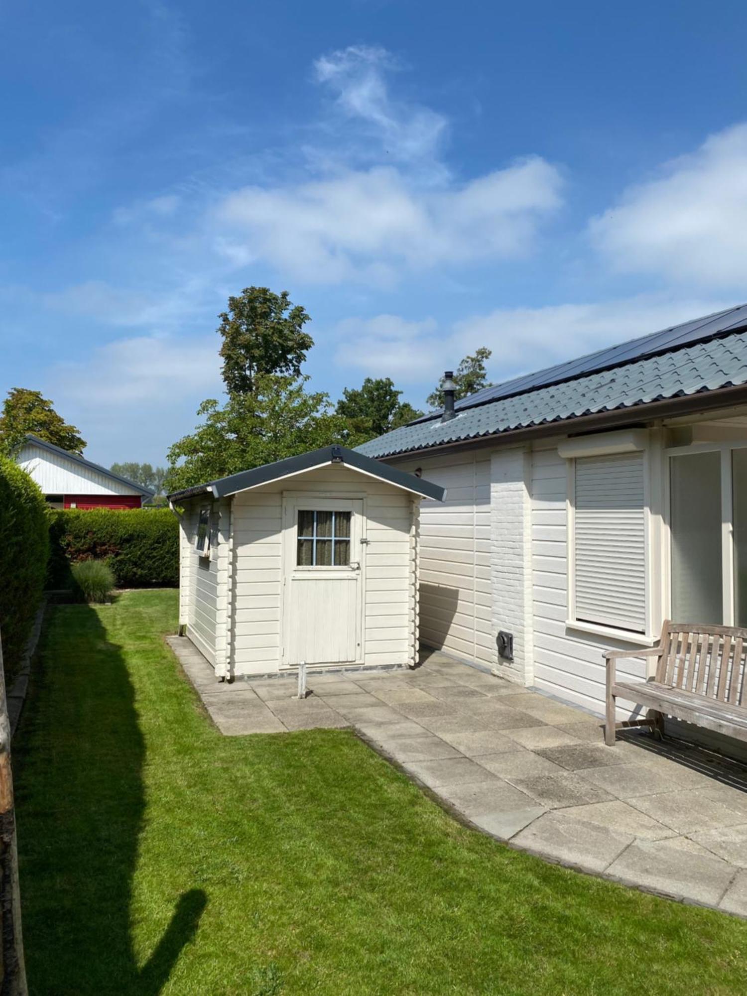 Bungalow Scheldezicht in Zeeland dicht bij zee Scherpenisse Buitenkant foto